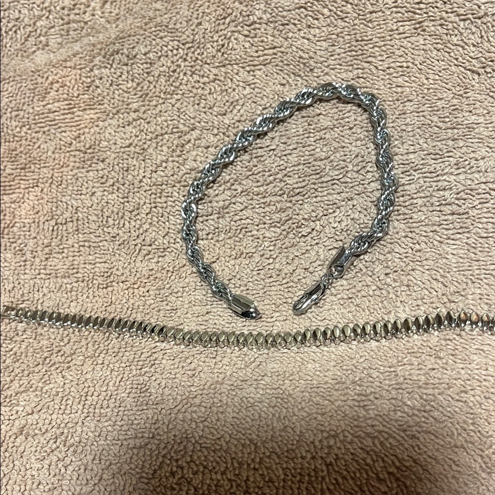 Stylish Silver Twisted Bracelet